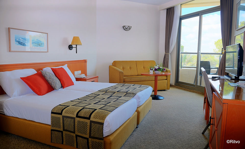 Lavi Kibbutz Hotel Esterno foto