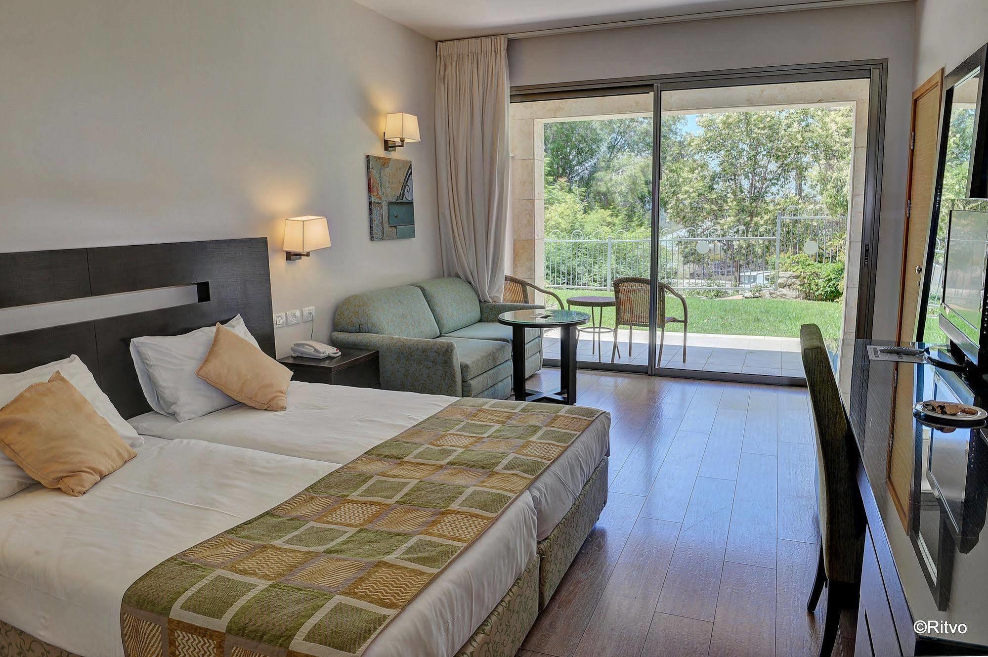 Lavi Kibbutz Hotel Esterno foto